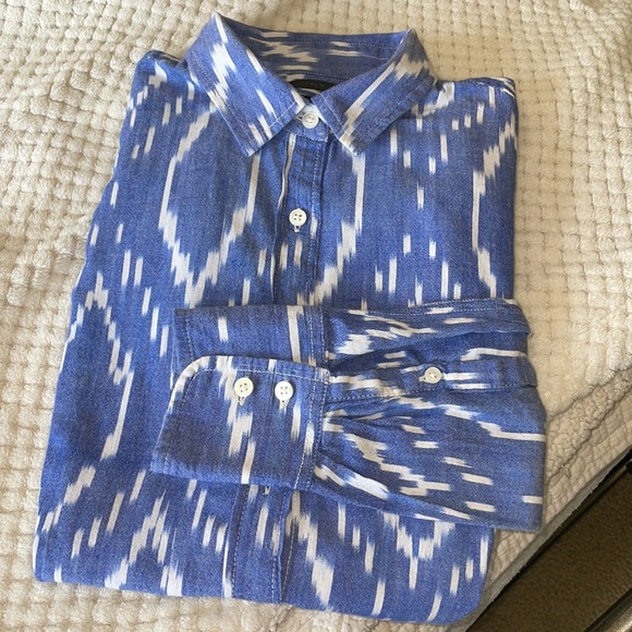 J. Crew The Perfect Button Down Shirt - Picture 9 of 10